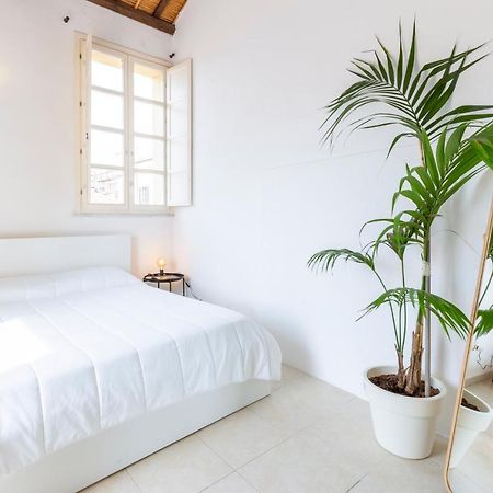 칼리아리 Castello Attic Sunset Terrace 아파트 외부 사진