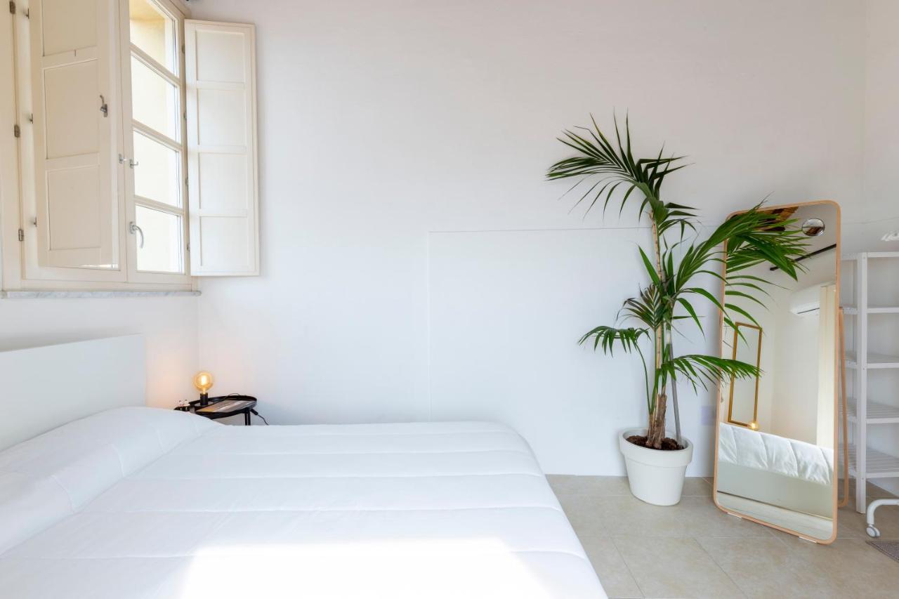 칼리아리 Castello Attic Sunset Terrace 아파트 외부 사진