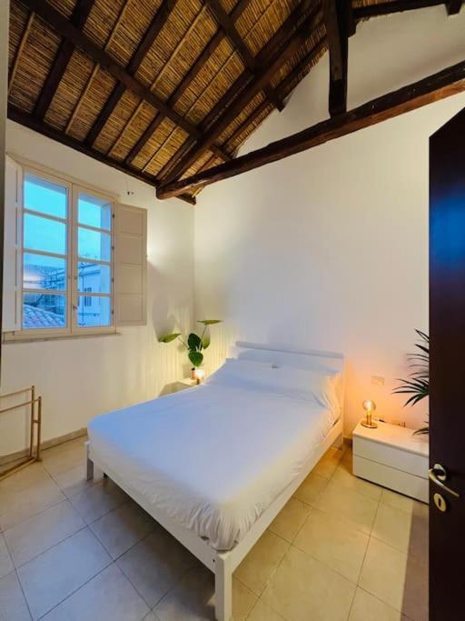칼리아리 Castello Attic Sunset Terrace 아파트 외부 사진